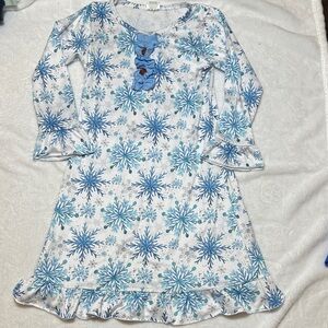 NWOT Blue and White Snowflake frozen twirl dress ruffle bottom sleeves 6